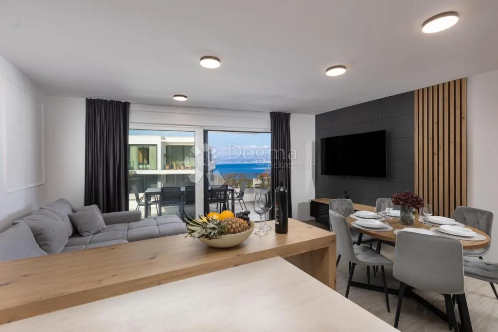 malinska - apartman s bazenom i pogledom 300m od mora - slika 2