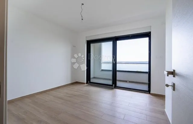 predivna samostojeća kuća sa panoramskim pogledom na more - slika 5