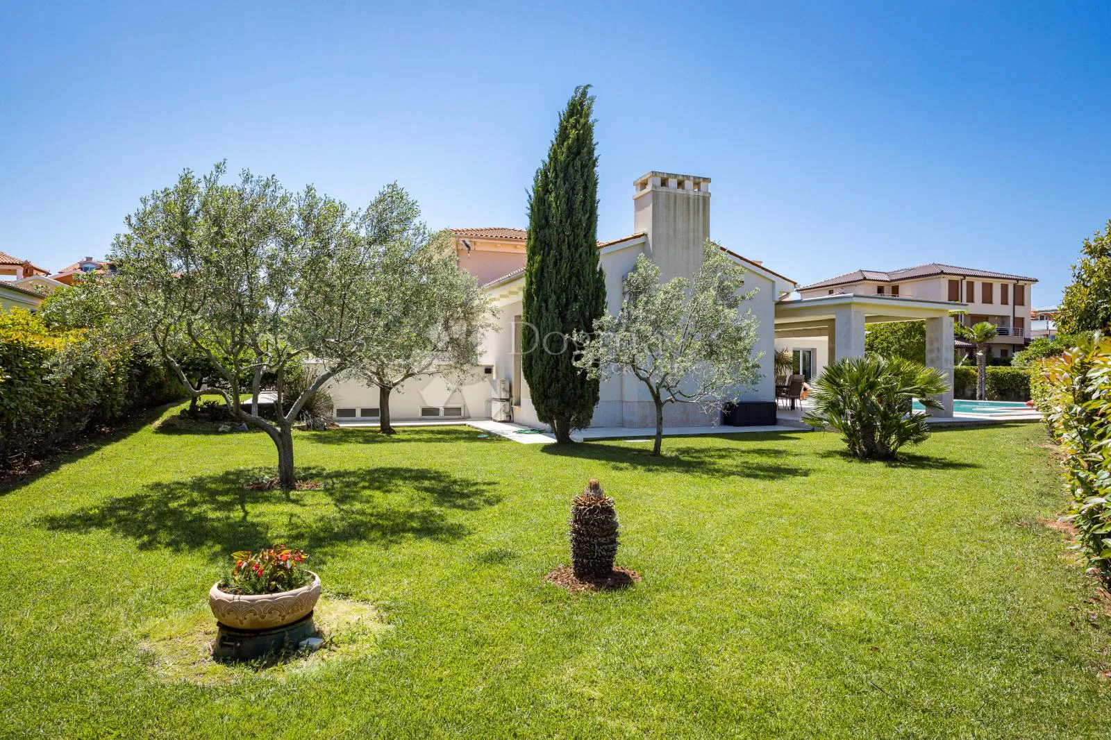 raskošna villa u blizini boutique marine - slika 2