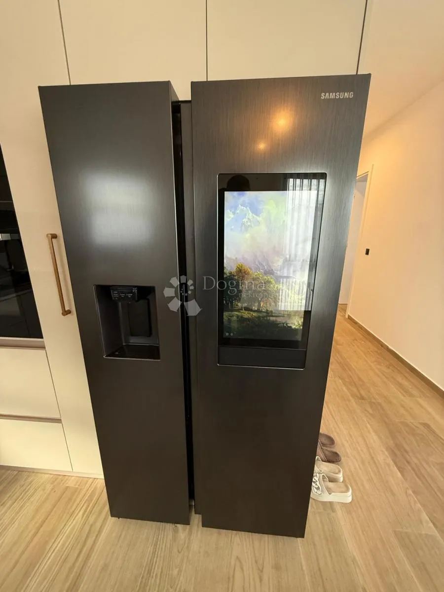 luksuzan namješten penthouse s pogledom na more - slika 10