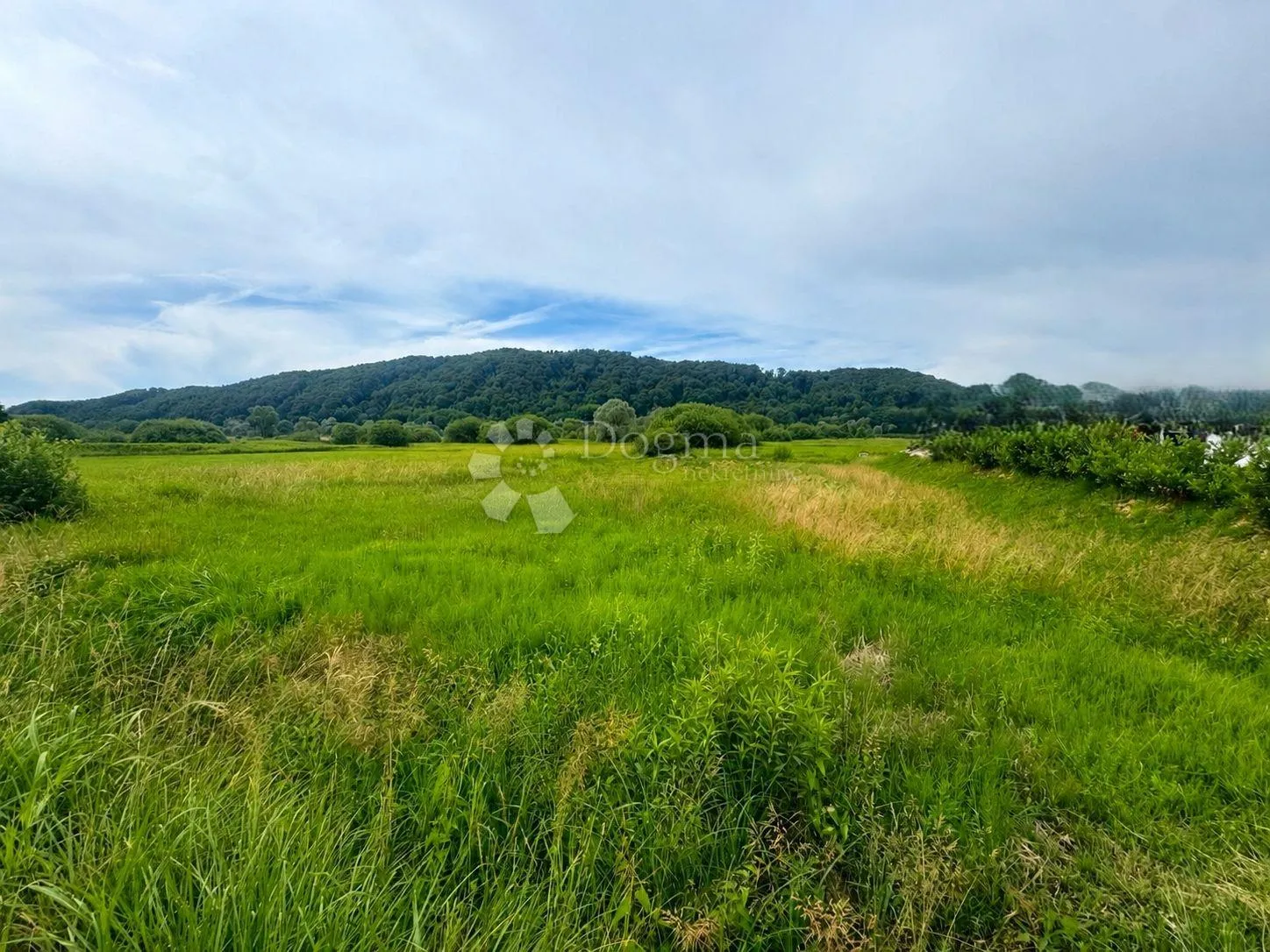 građevinsko zemljište 1.108 m² – priroda na dohvat ruke - slika 2
