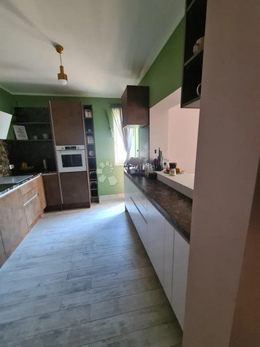 trosoban stan s vrtom i panoramskim pogledom na more - slika 5