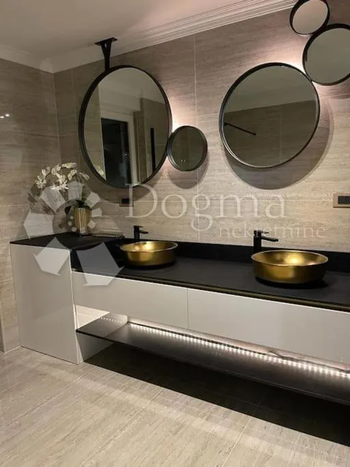 njivice apartman 145m2 sa bazenom - slika 20