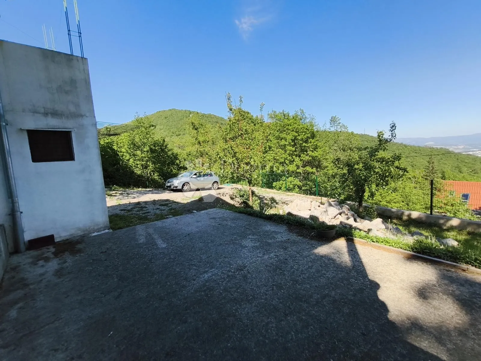 useljiva započeta gradnja s pogledom veprinac - slika 9