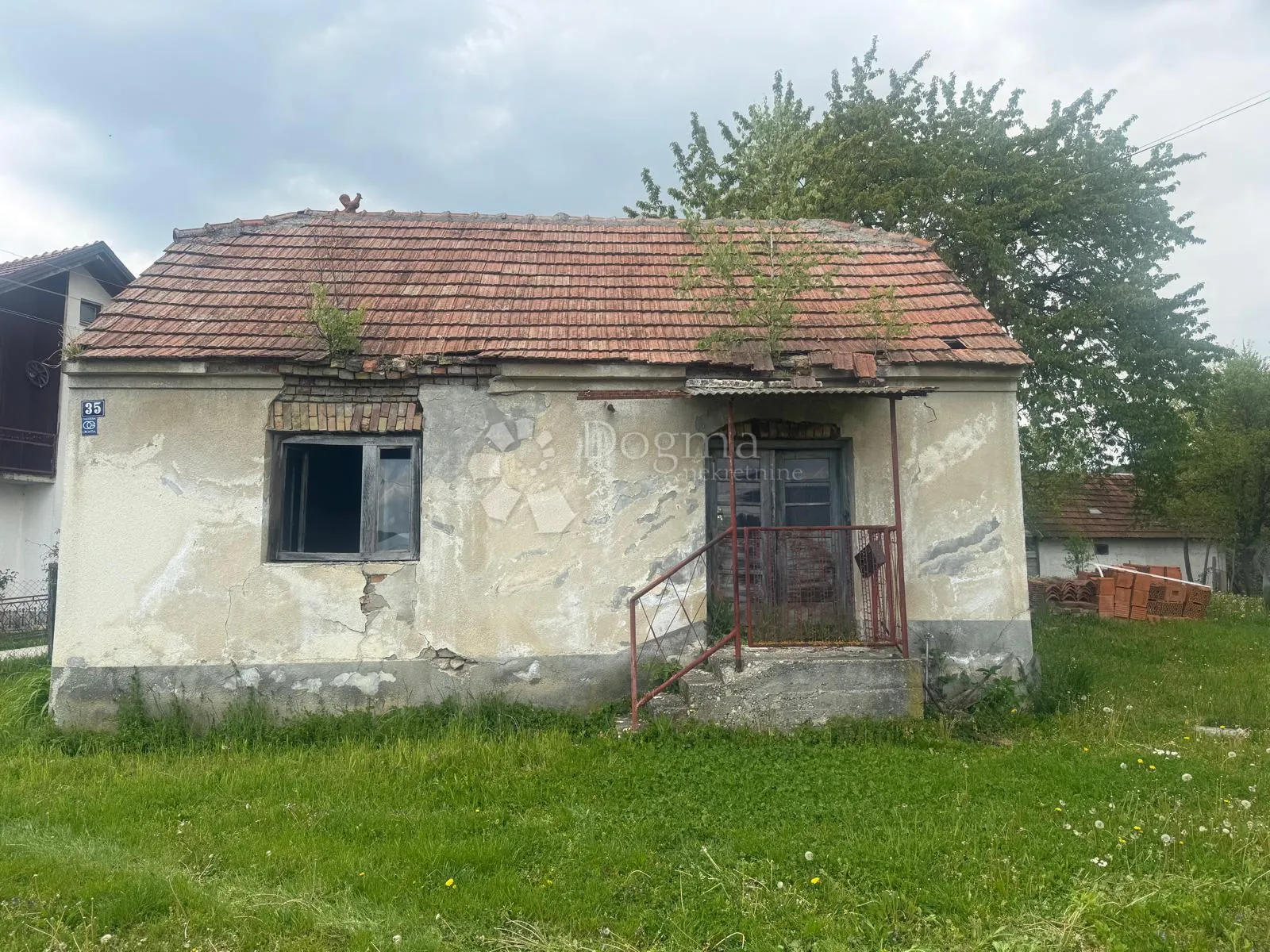 kuća + zemljište 1330 m2 - potencijal - slika 4