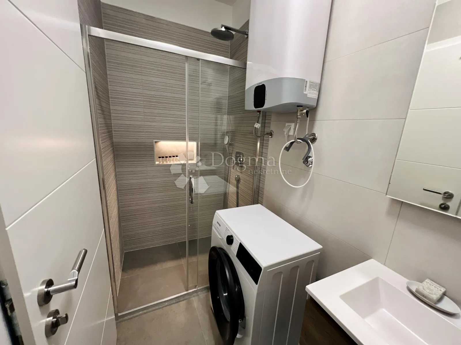 novogradnja, penthouse s krovnom terasom, kredit moguć! - slika 9