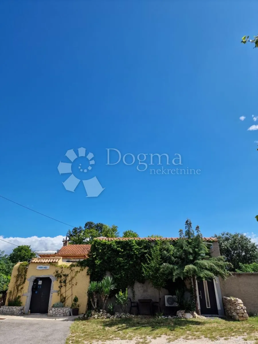 kostrena kuća sa 3 apartmana - slika 24