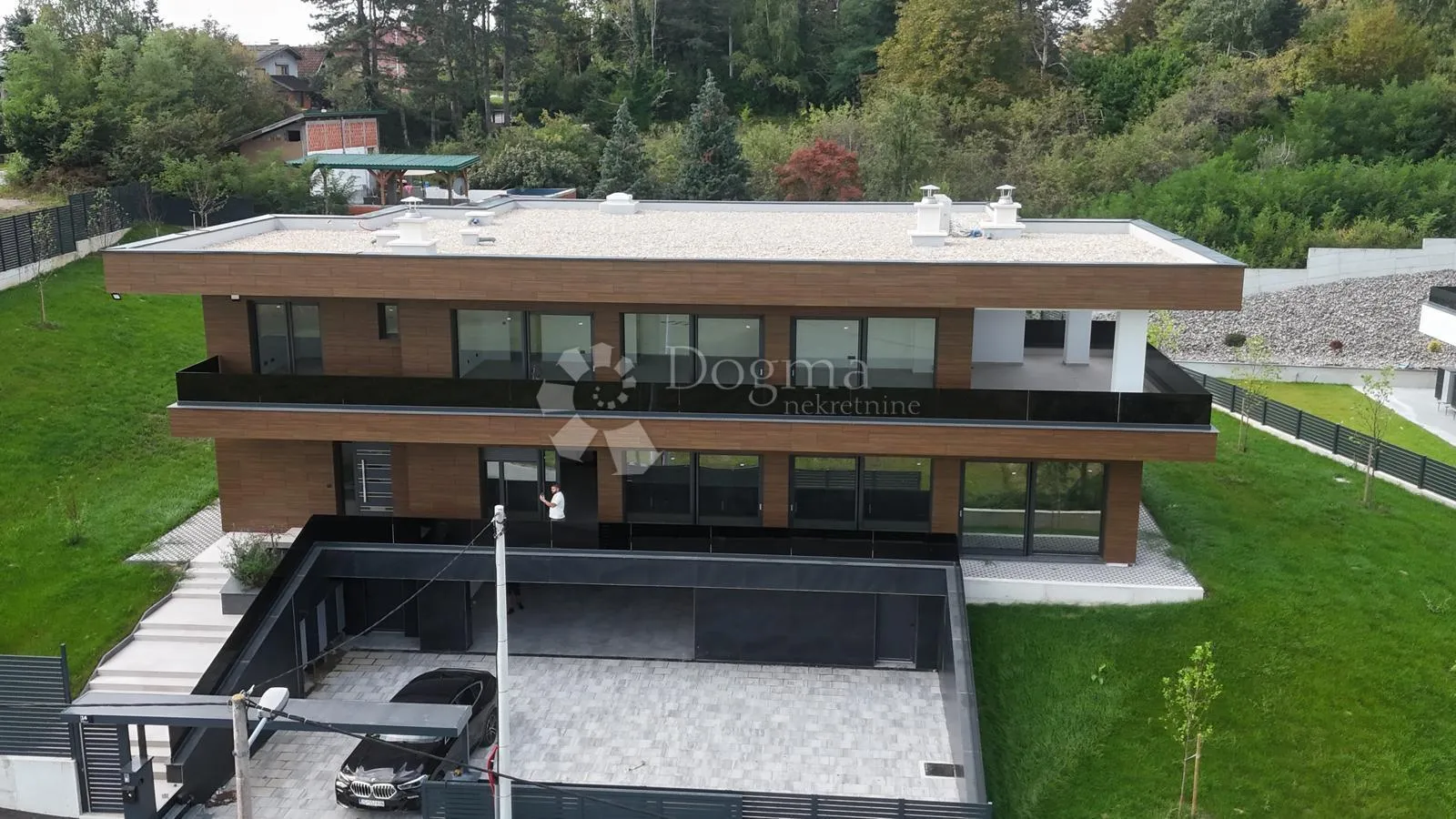 luksuzna vila s bazenom i pogledom na zagreb – novogradnja - slika 5