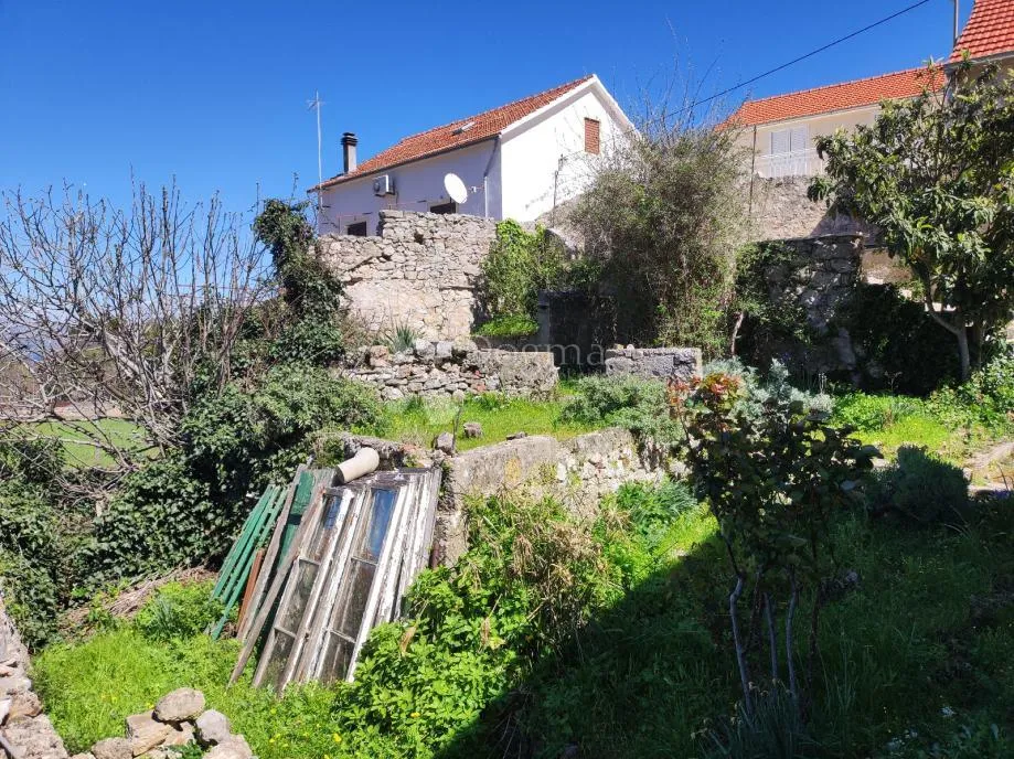 kuća za adaptaciju - hvar, vrisnik - slika 4