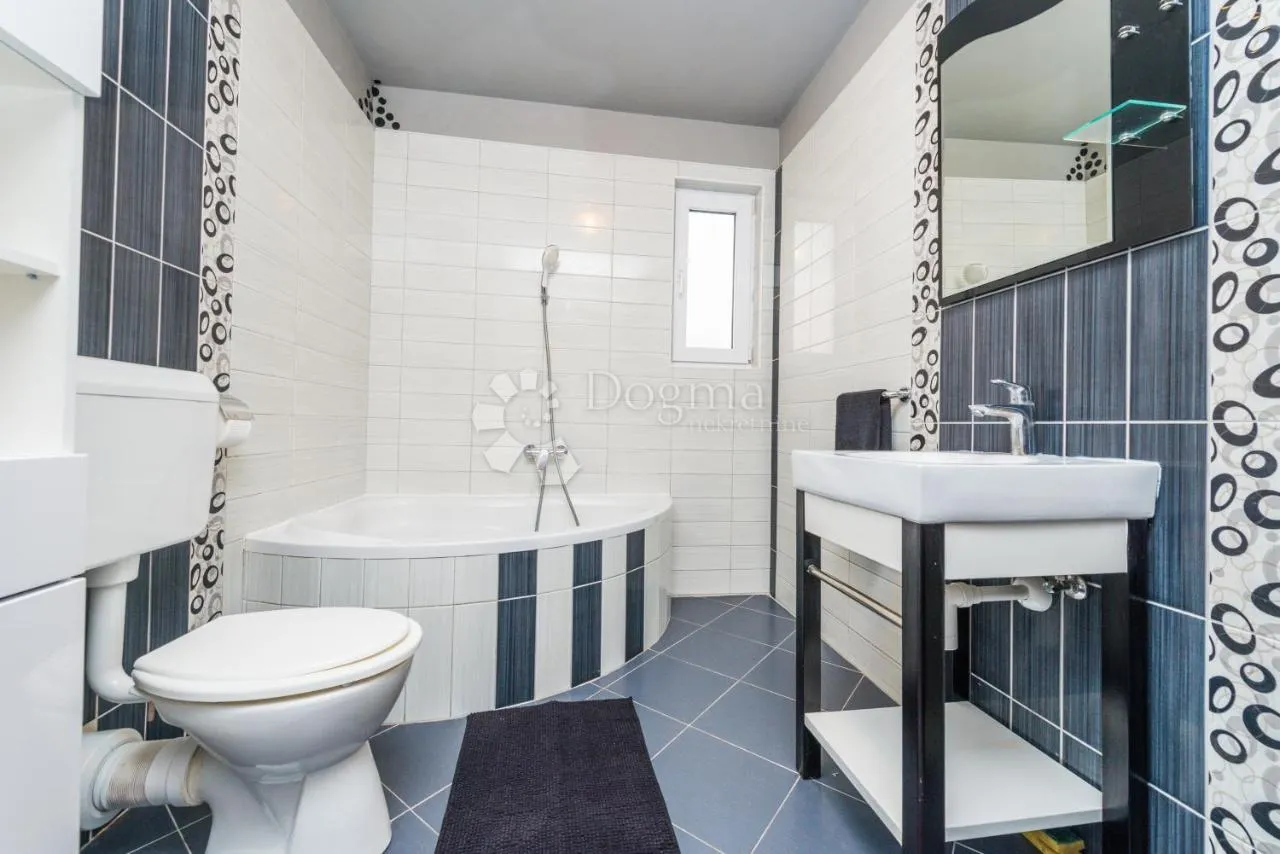 penthouse prvi red uz more! - slika 8