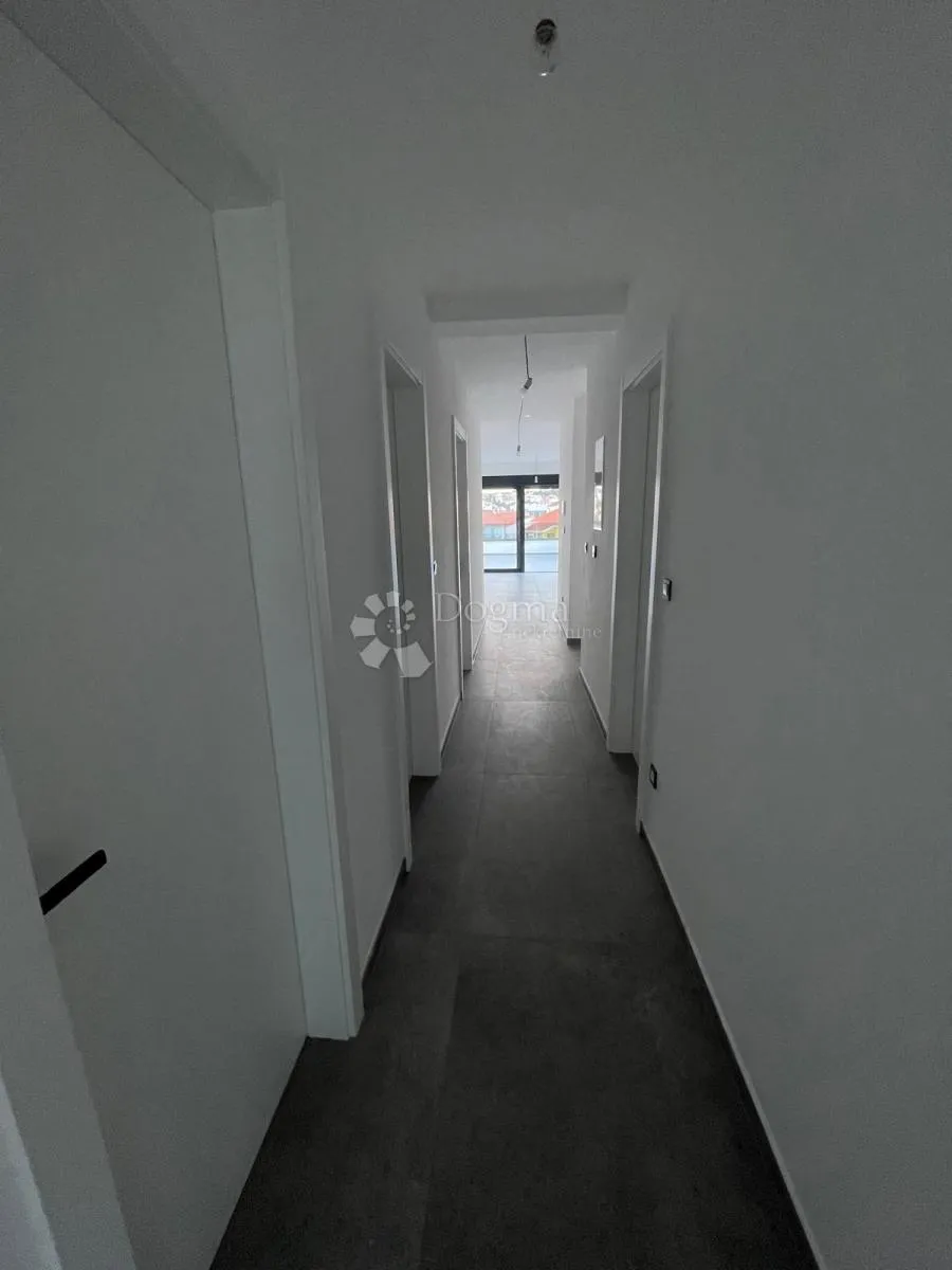penthouse s panoramskim pogledom na more – 350 m od plaže - slika 13