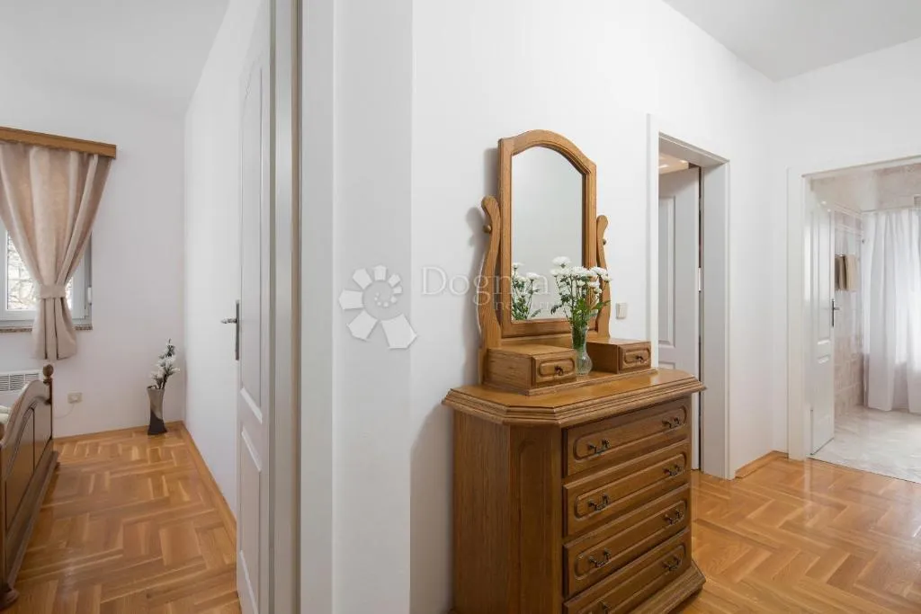 stan na odličnoj lokaciji – 50 m² nadomak mora! - slika 6