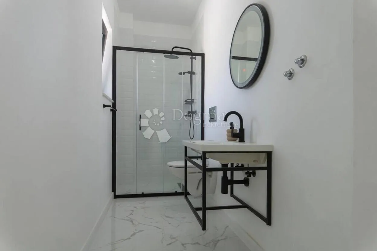 vila marina vinišče 180 m2 - slika 18