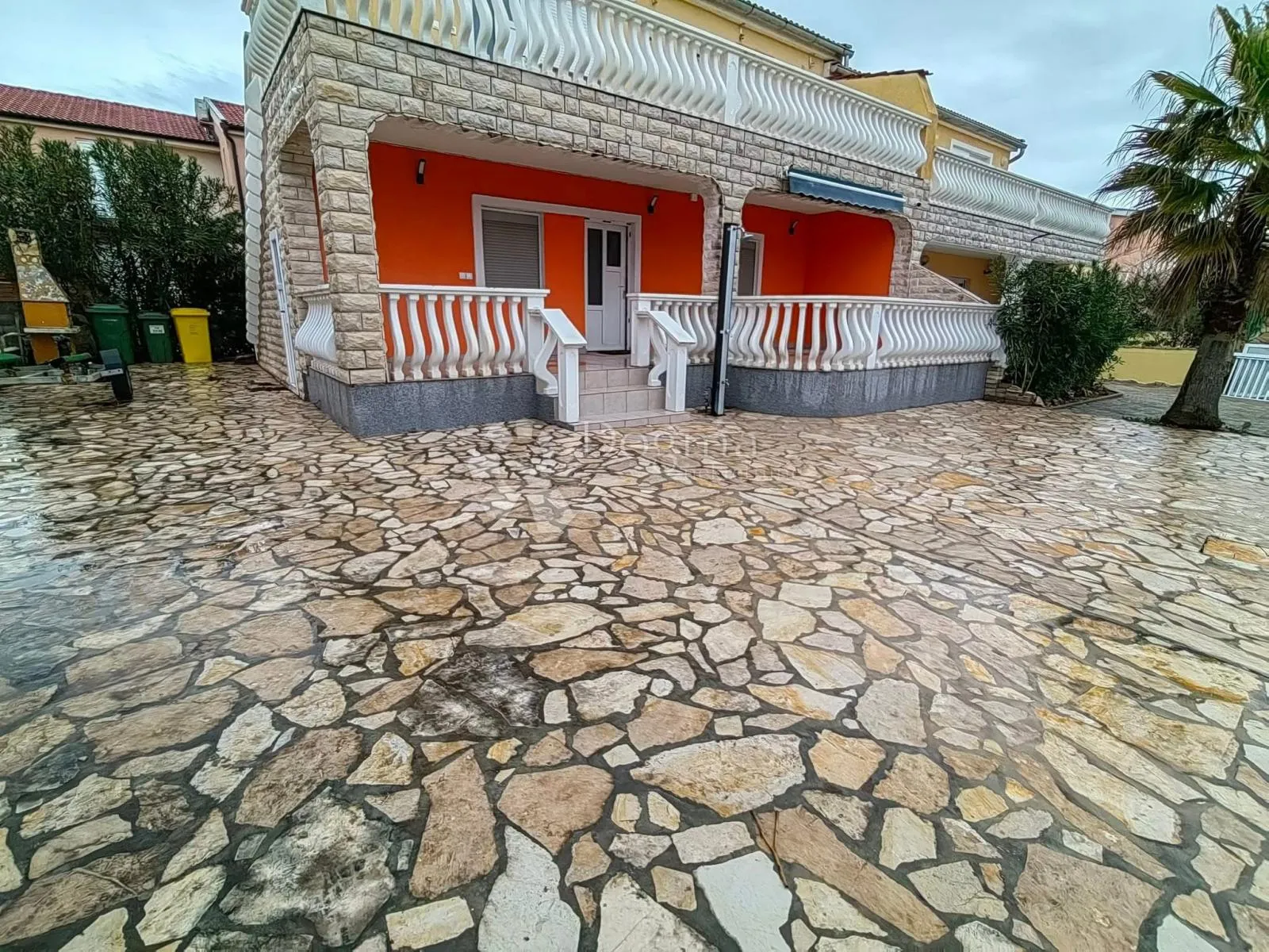 prodaje se apartman u prizemlju vir-straža - slika 3