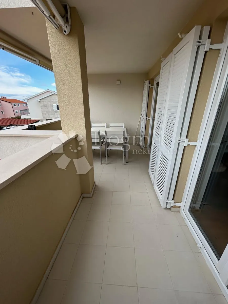 dvoetažni apartman u mirnom okružju - slika 4
