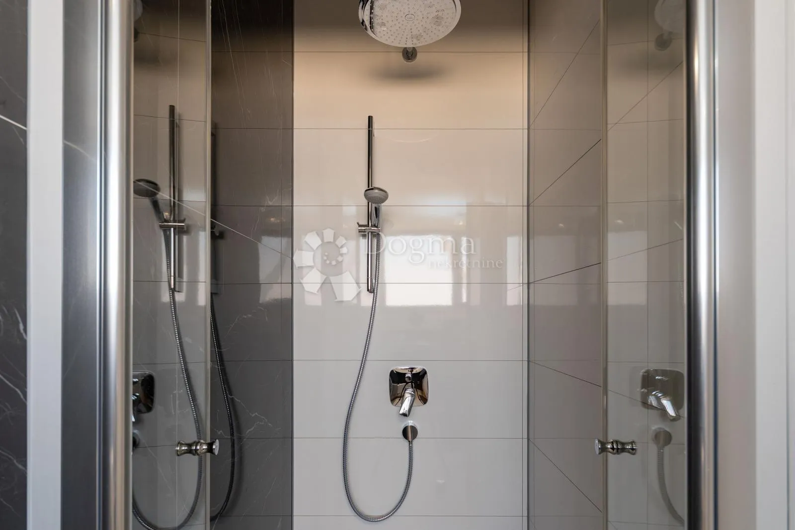 funtana – troetažni stan s privatnim bazenom, 550 m od mora - slika 27