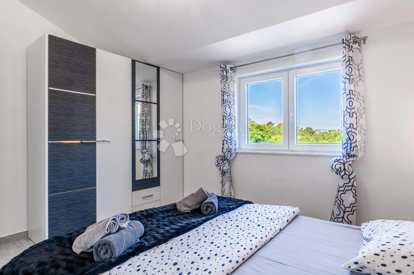 vila s bazenom na krku – odmor i investicija! - slika 29