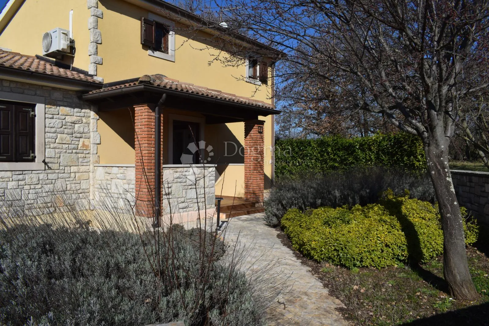 poreč okolica, šarmantna istarska kamena kuća s bazenom - slika 4