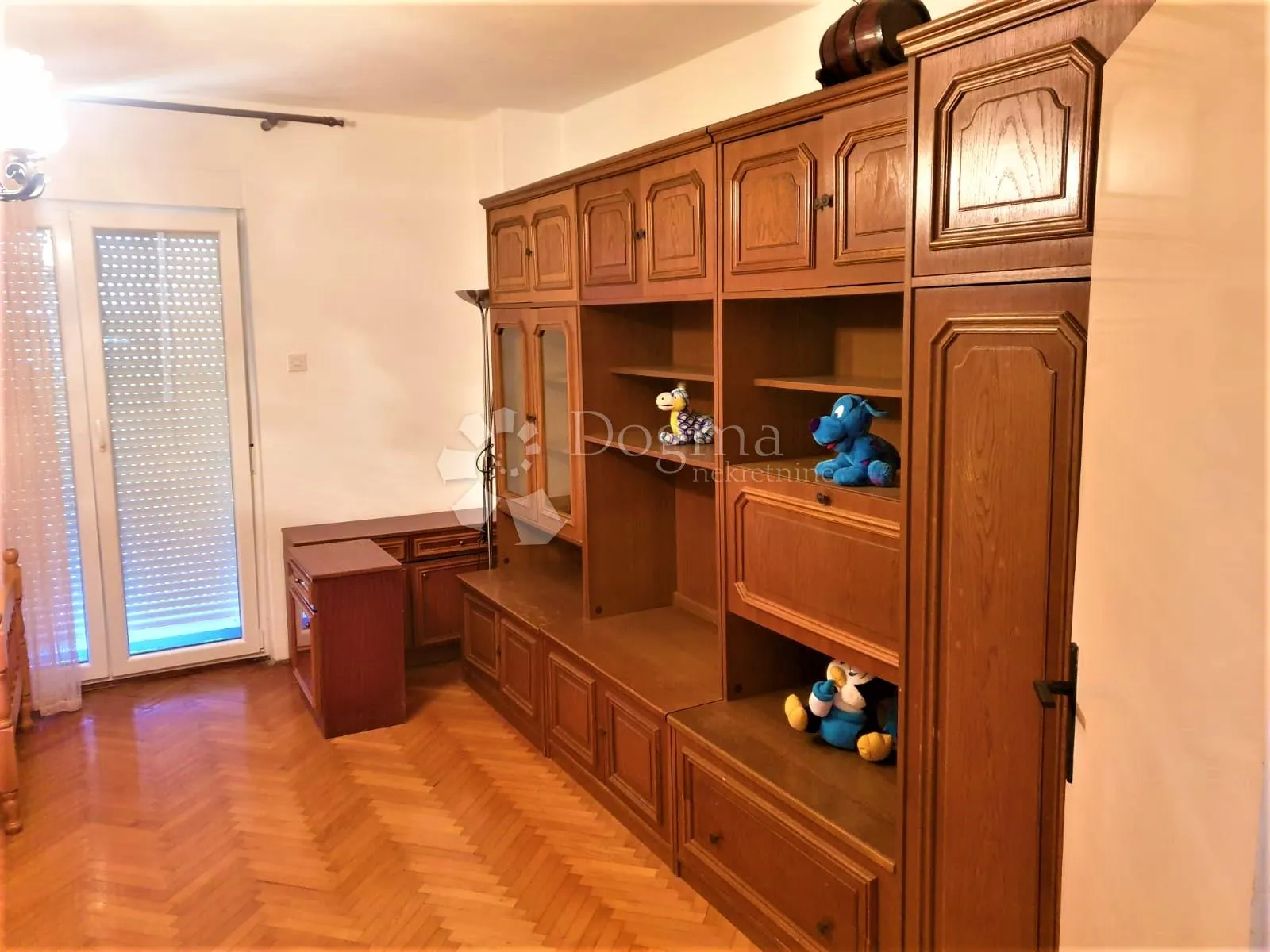 kuća sa tri stambene jedinica sa pogledom na more - slika 20