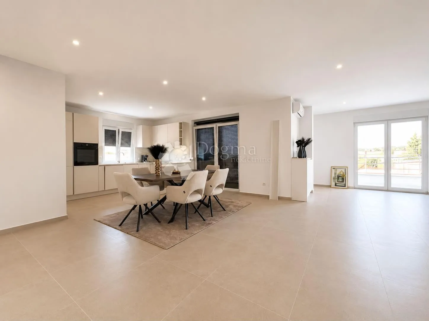 luksuzni penthouse s pogledom na more - slika 2