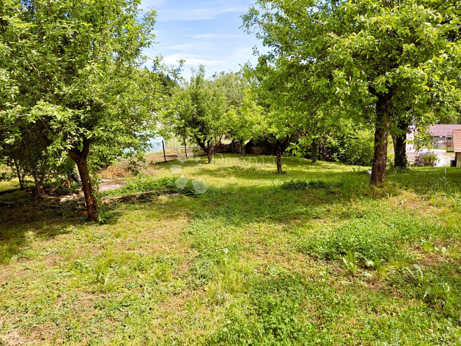 kuća 360m2 s građevinskim zemljištem donje ladanje - slika 19