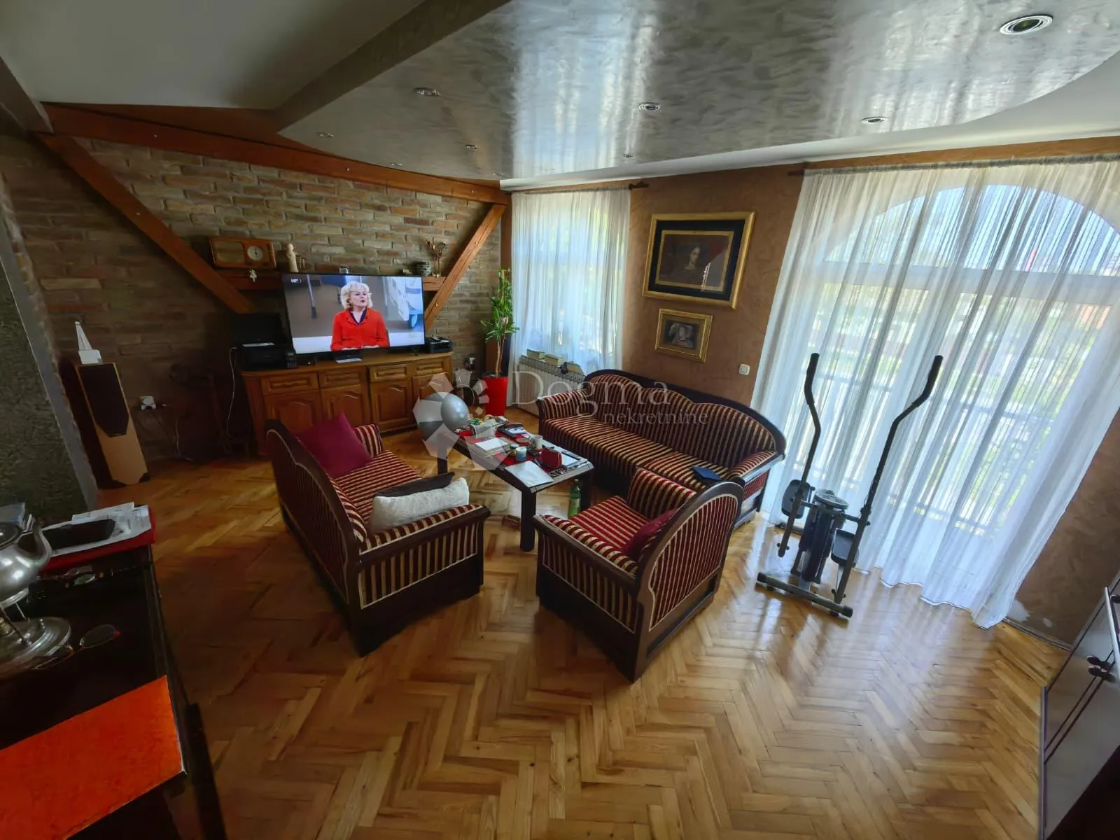velika kuća sa tri stana! - slika 15
