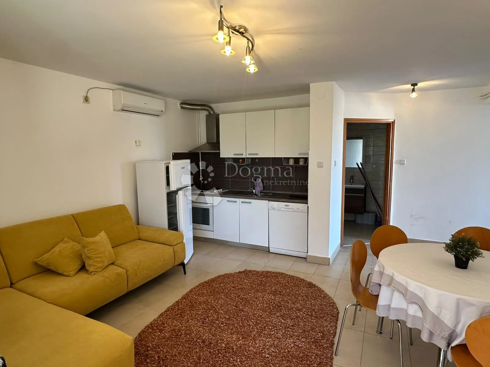 remete, 2s stan sa zimskim vrtom 72 m2, dvorište, garaža - slika 2