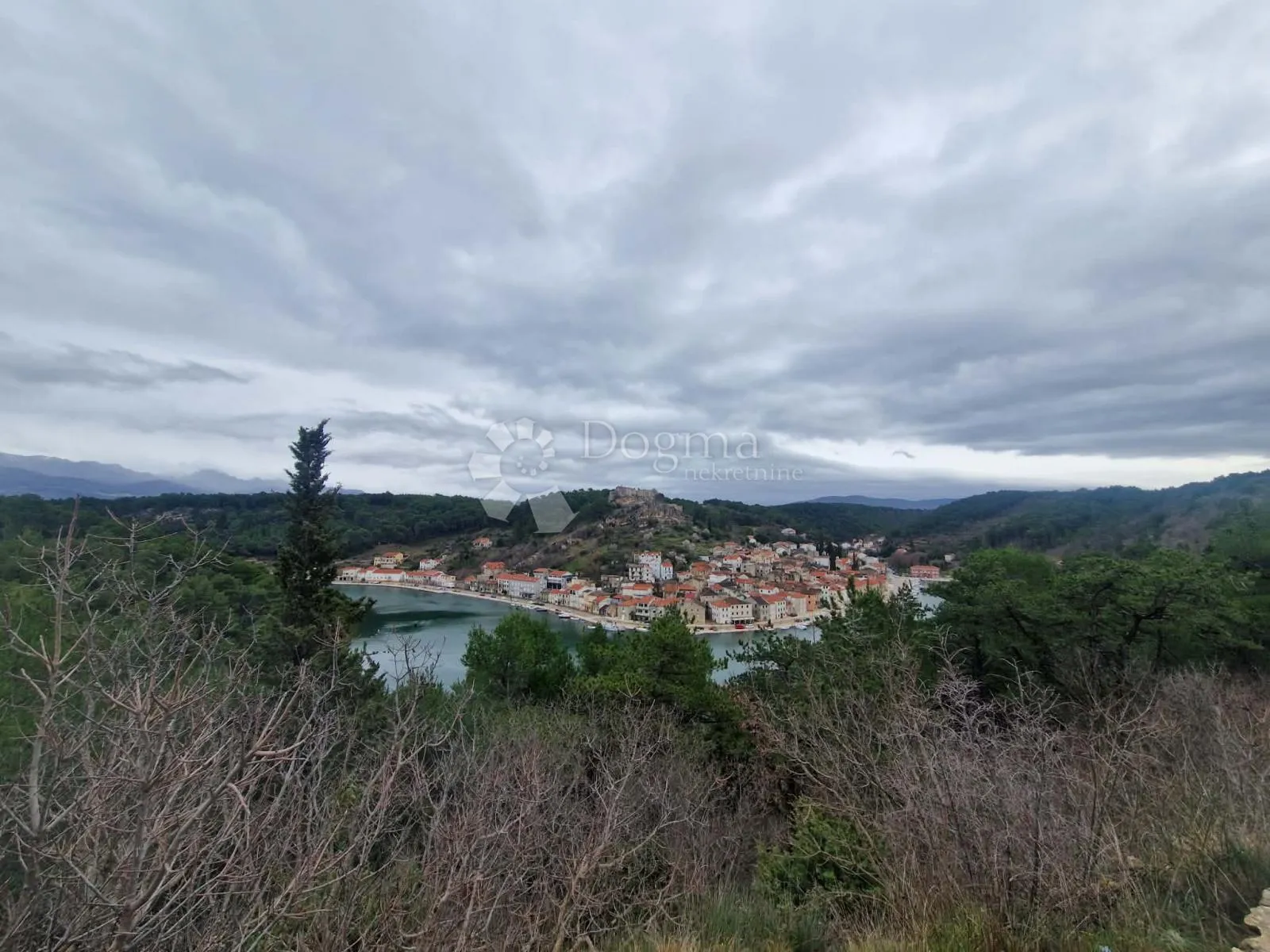 građevinsko zemljište uz more - novigrad - slika 24