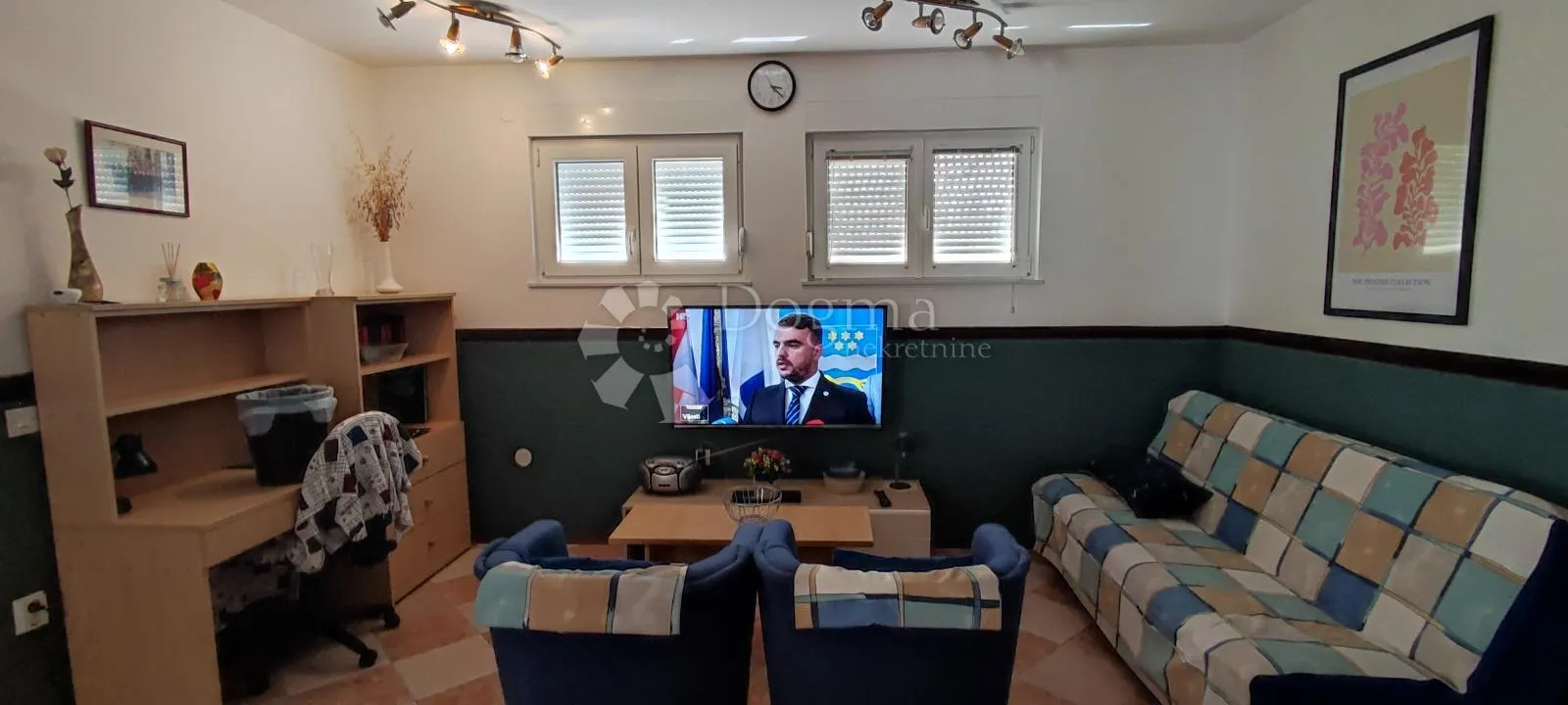 vir prodaje se apartman na atraktivnoj plaži 10 m od mora - slika 4