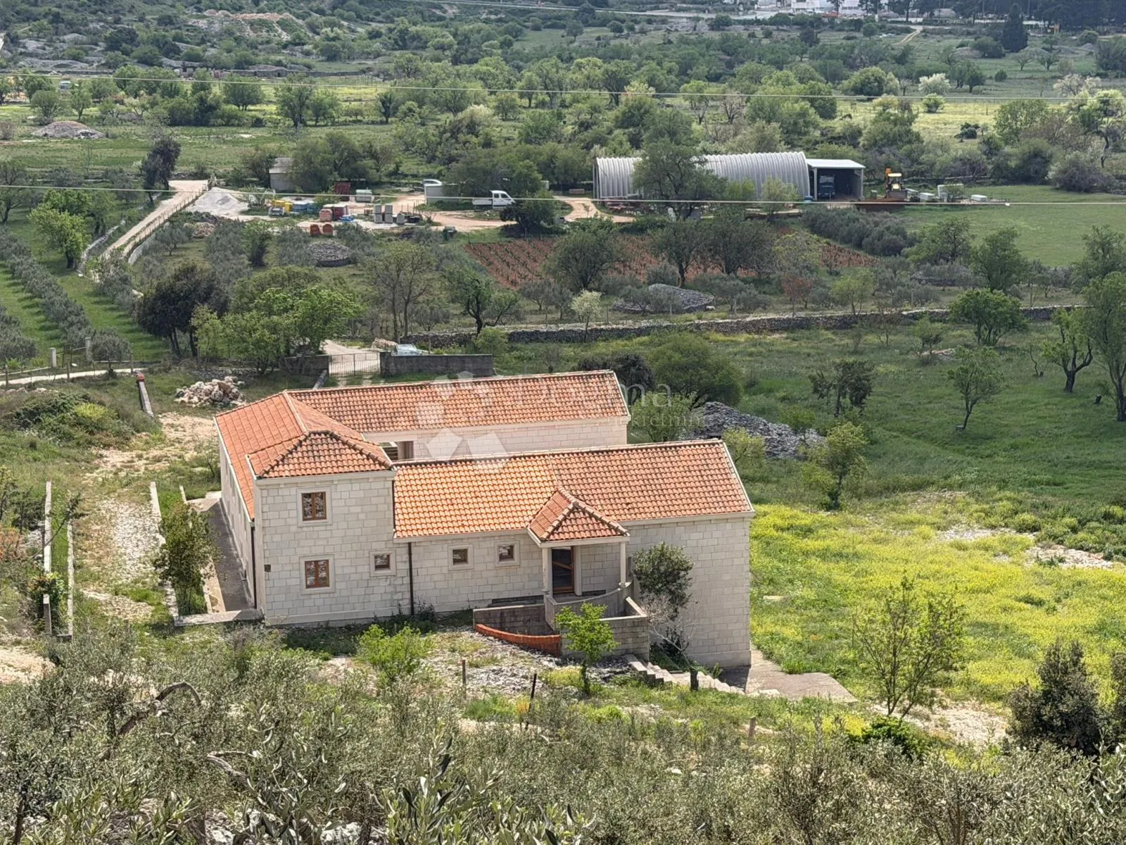 mediteranska oaza privatnosti – kamena rezidencija na braču - slika 26