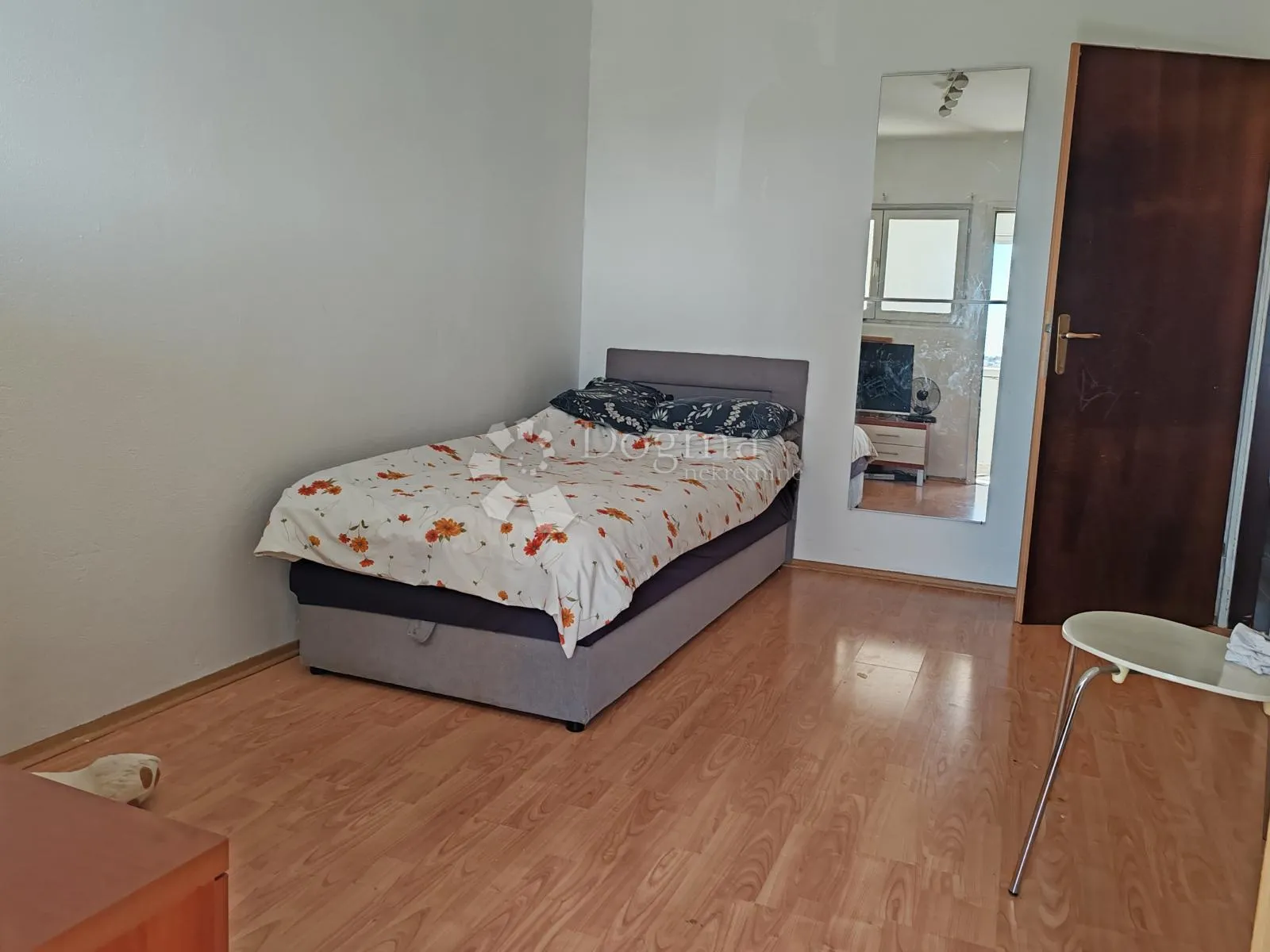 trosoban stan s 2 balkona i terasom - crno, zadar - slika 9