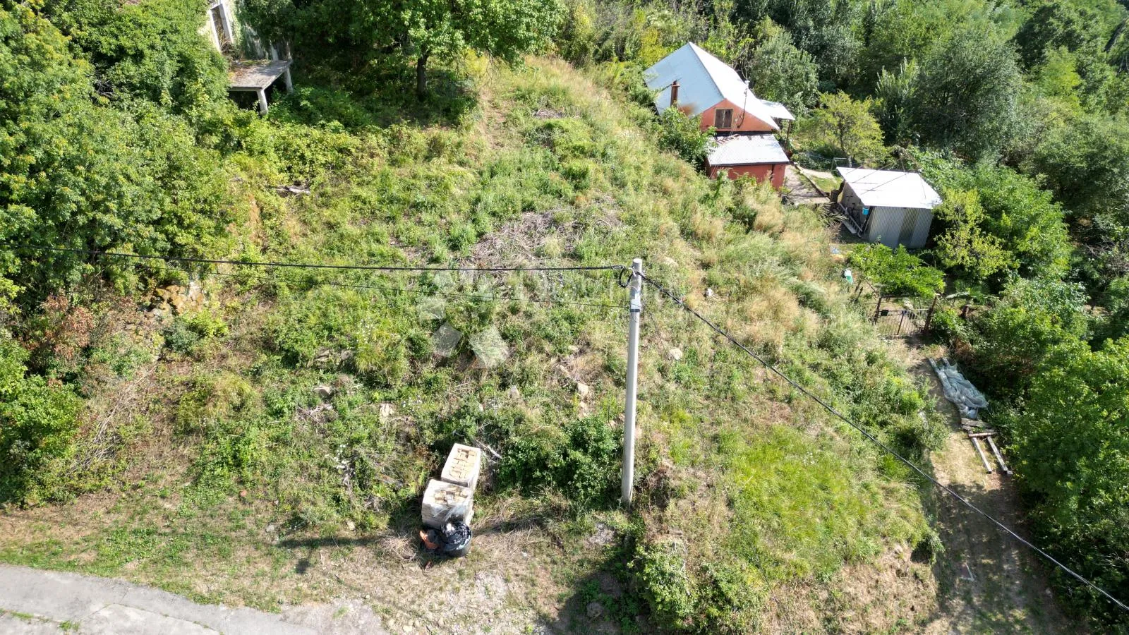 prilika !!! prekrasno zemljište na grobniku - slika 4