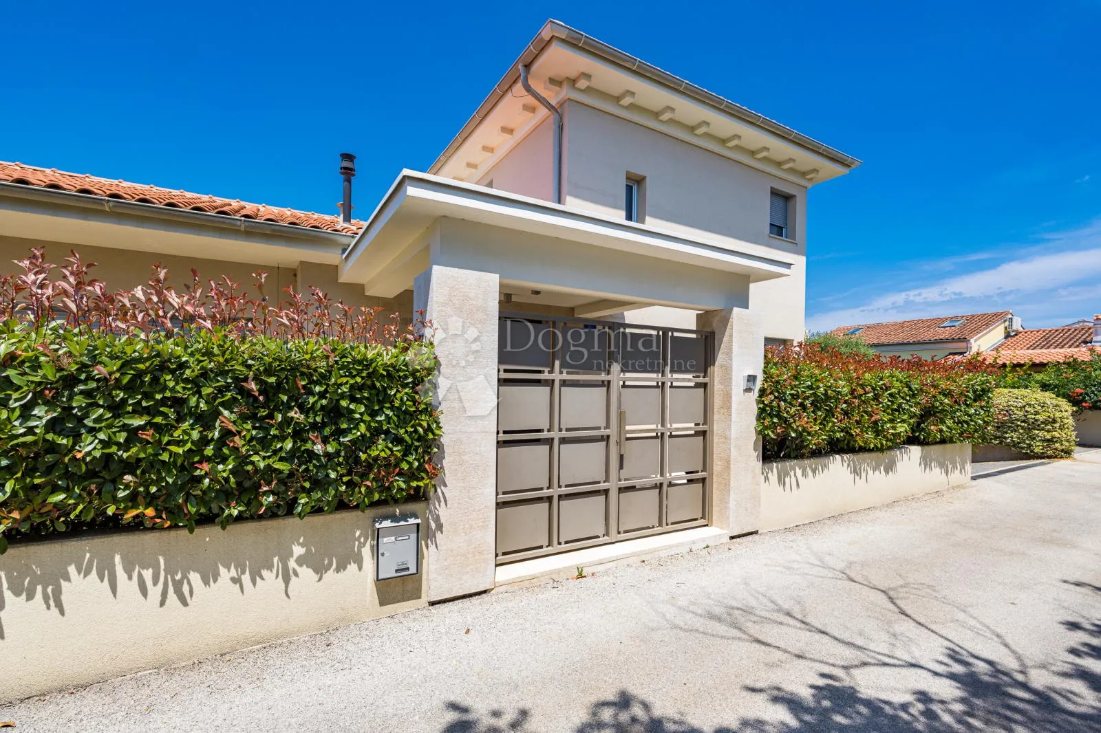 raskošna villa u blizini boutique marine - slika 3