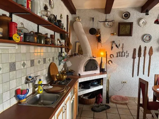 lijepa obiteljska kuća - slika 4