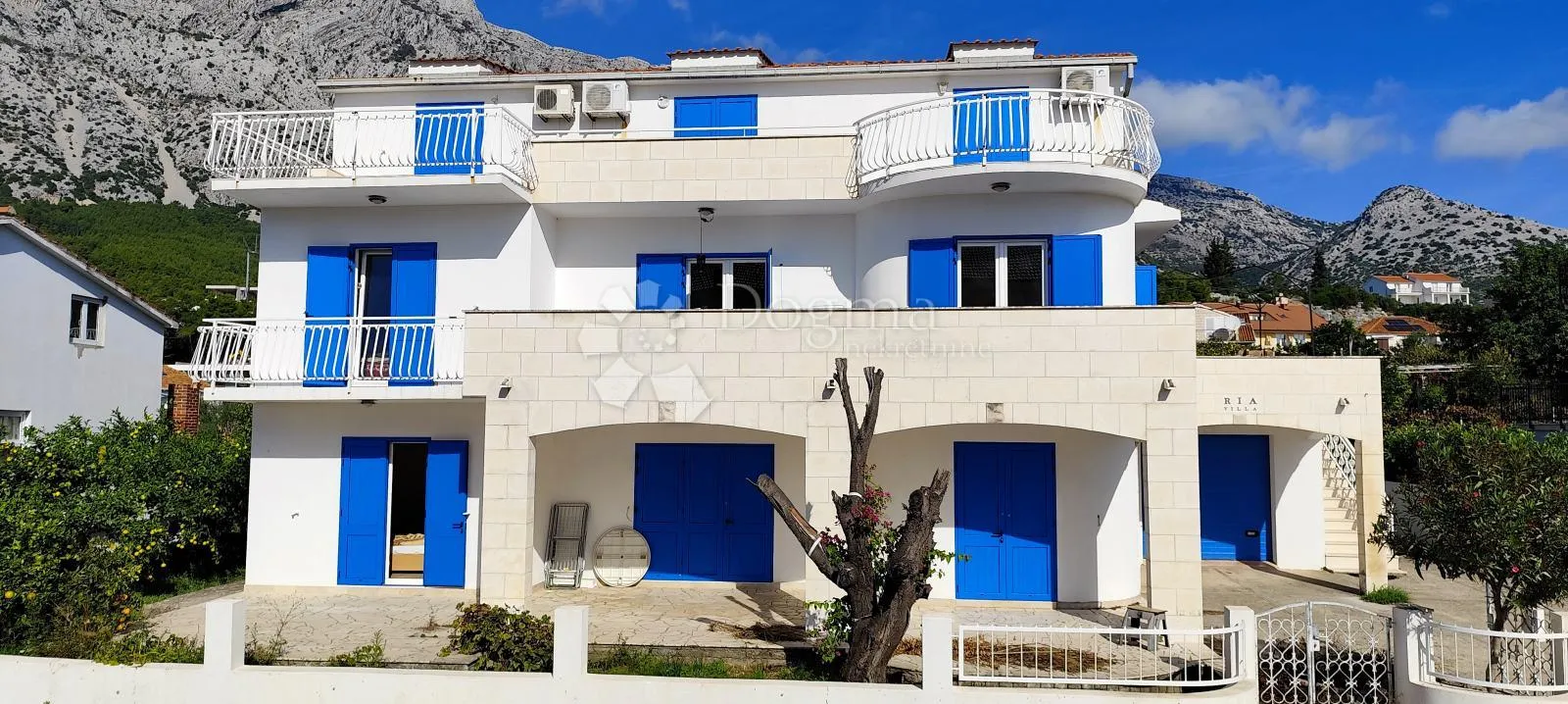 apartmani u srcu orebića – kuća na prodaju - slika 2