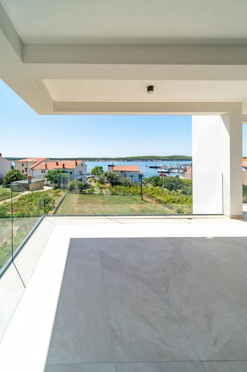 luksuzni penthouse s privatnom prostranom krovnom terasom i prekrasnim pogledom na more, barbat. - slika 26