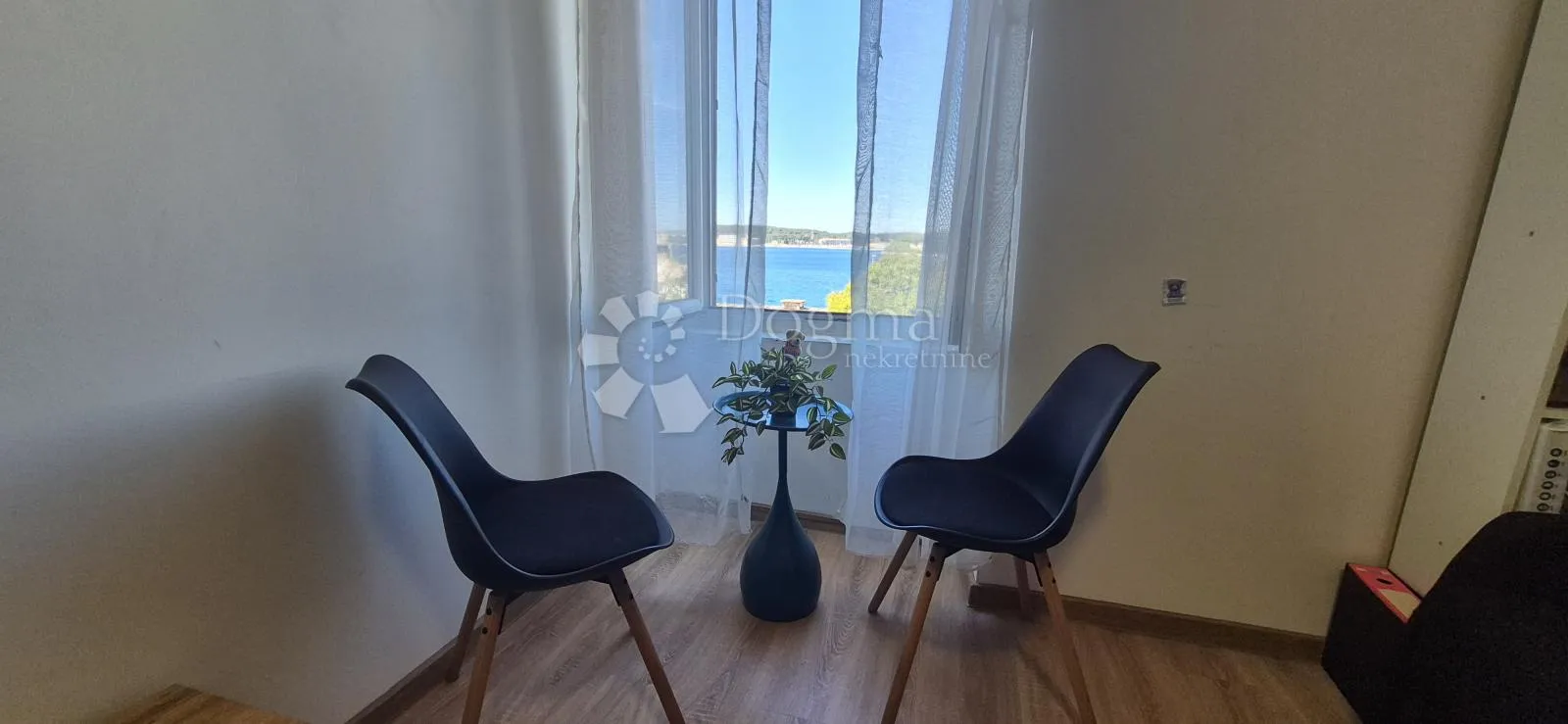 stan 40,82 m2 300 m od mora - slika 10