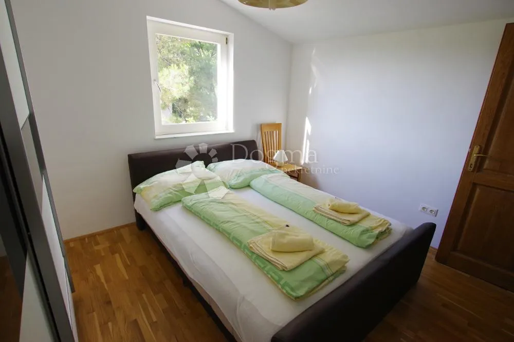 apartmanska kuća s bazenom na frekventnoj lokaciji! - slika 35