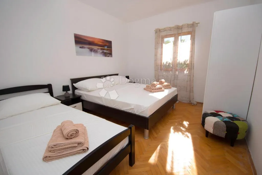 kuća s bazenom 70 metara od plaže - slika 20
