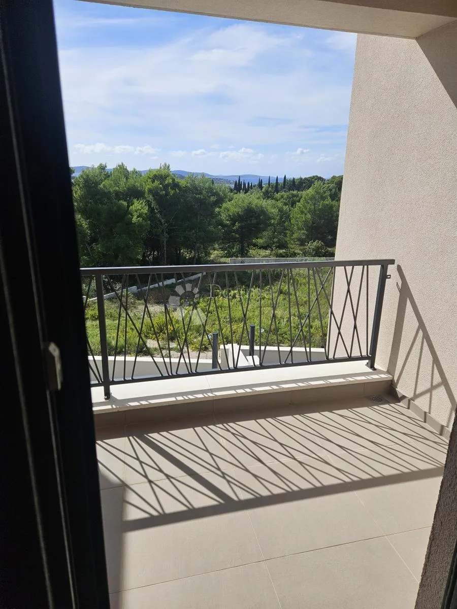 vodice duplex kuća na atraktivnoj lokaciji sa prekrasnim pogledom - slika 7