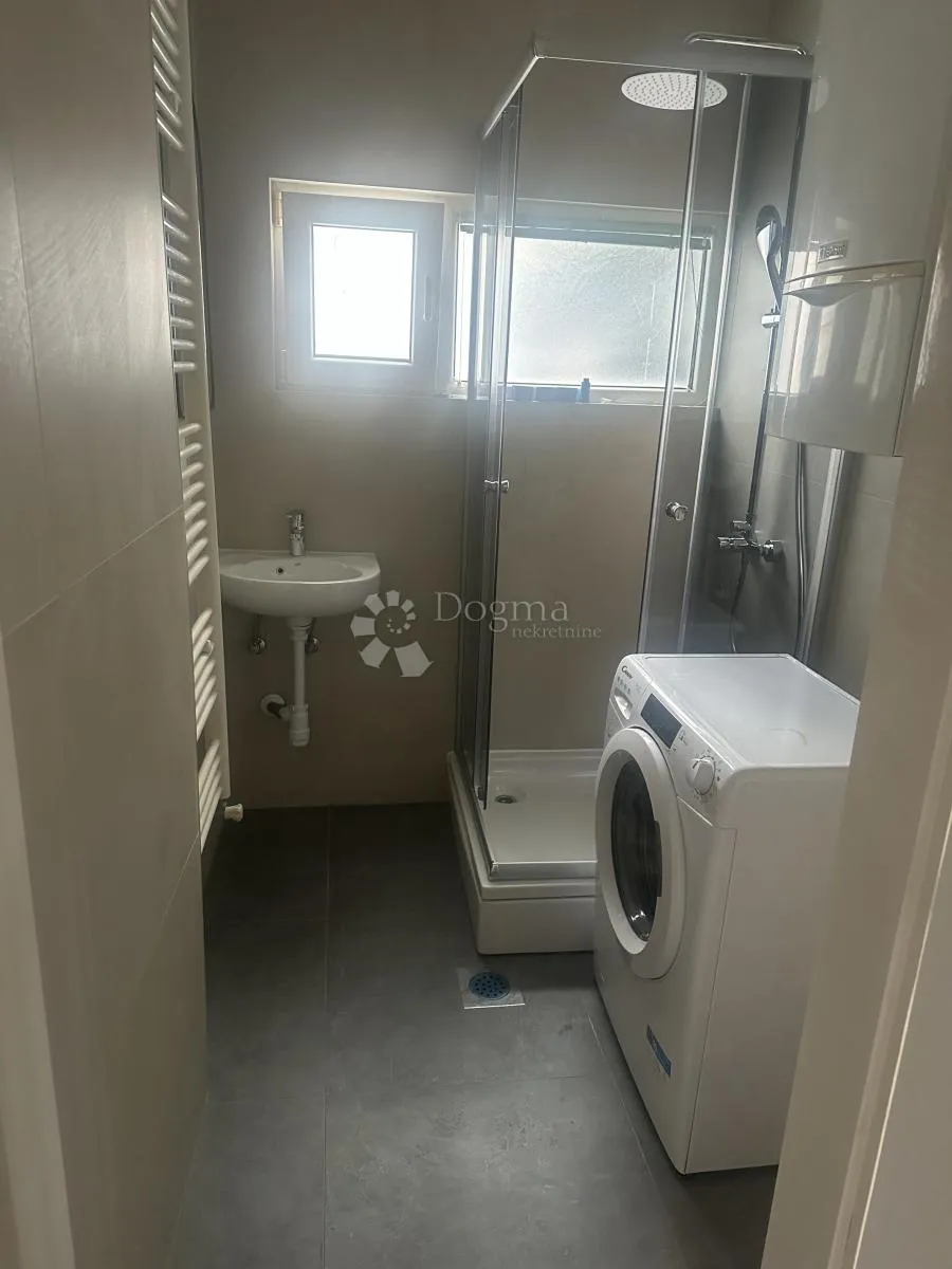 poslovni prostor 71m2+potkrovlje - slika 3