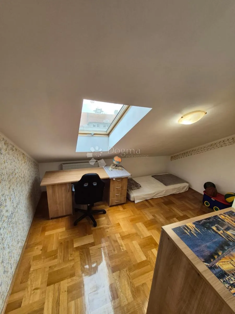 velika gorica centar, dvoetažni stan potpuno namješten! - slika 13