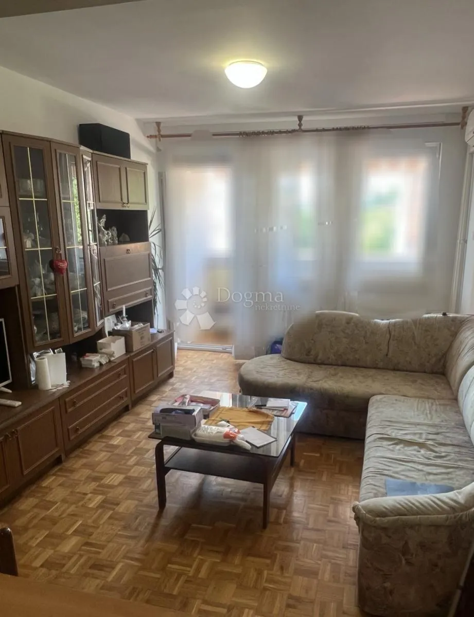 turnić odličan dvosoban stan - slika 3