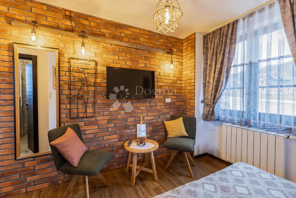 odličan manji hotel sa uigranim poslom - slika 44