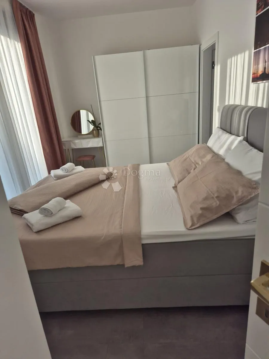 privlaka - moderno namještena luksuzna kuća s bazenom - slika 13