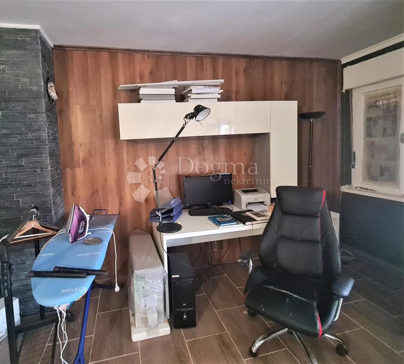 kuća na odličnoj lokaciji - slika 7