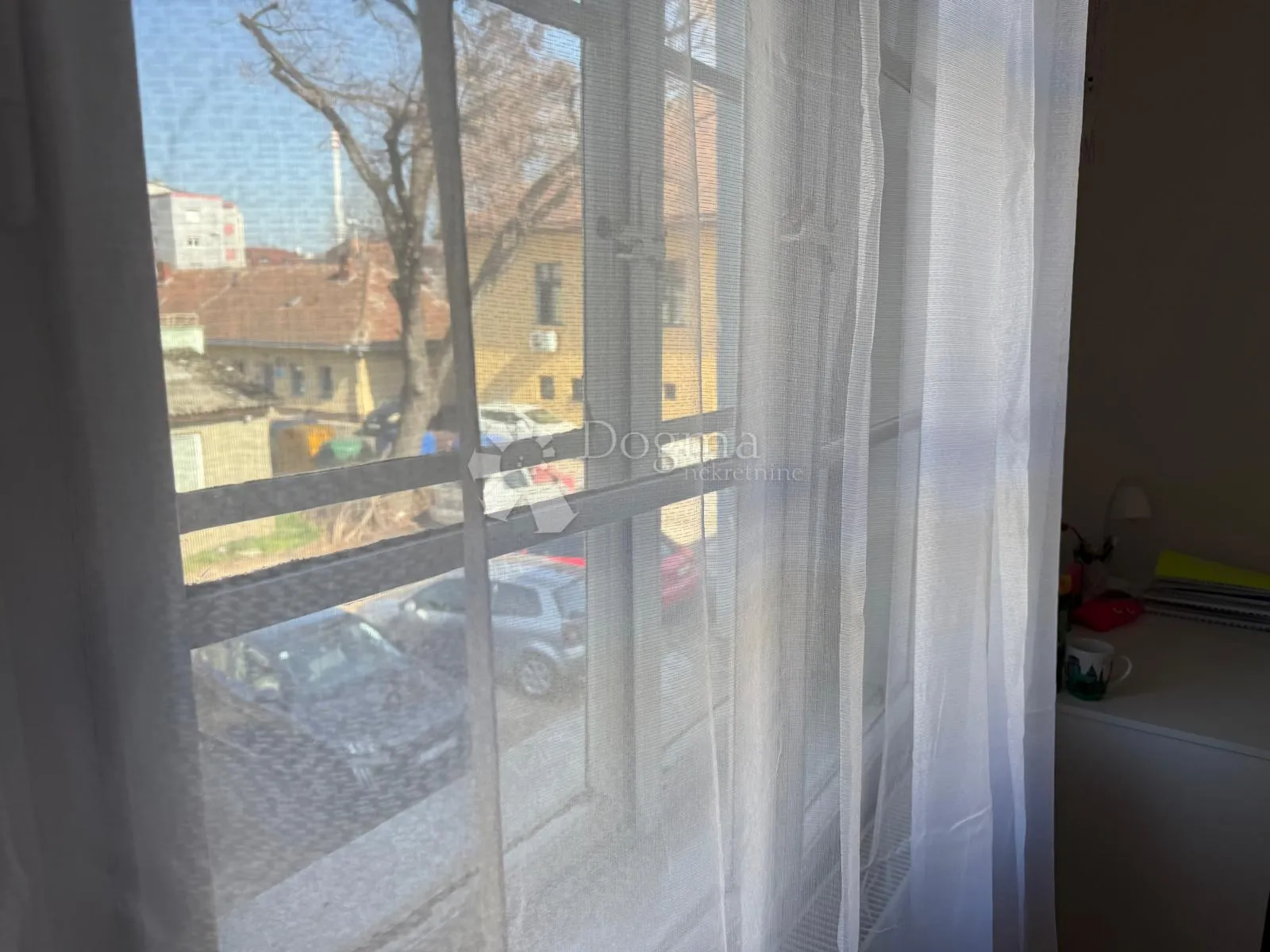 prostran stan na trešnjevci – 142 m² za obnovu - slika 2