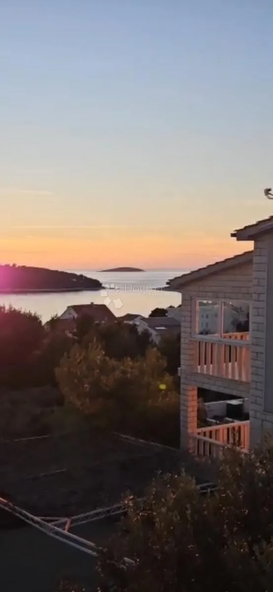 kuća sa prekrasnim pogledom na more, 4 stana - slika 13