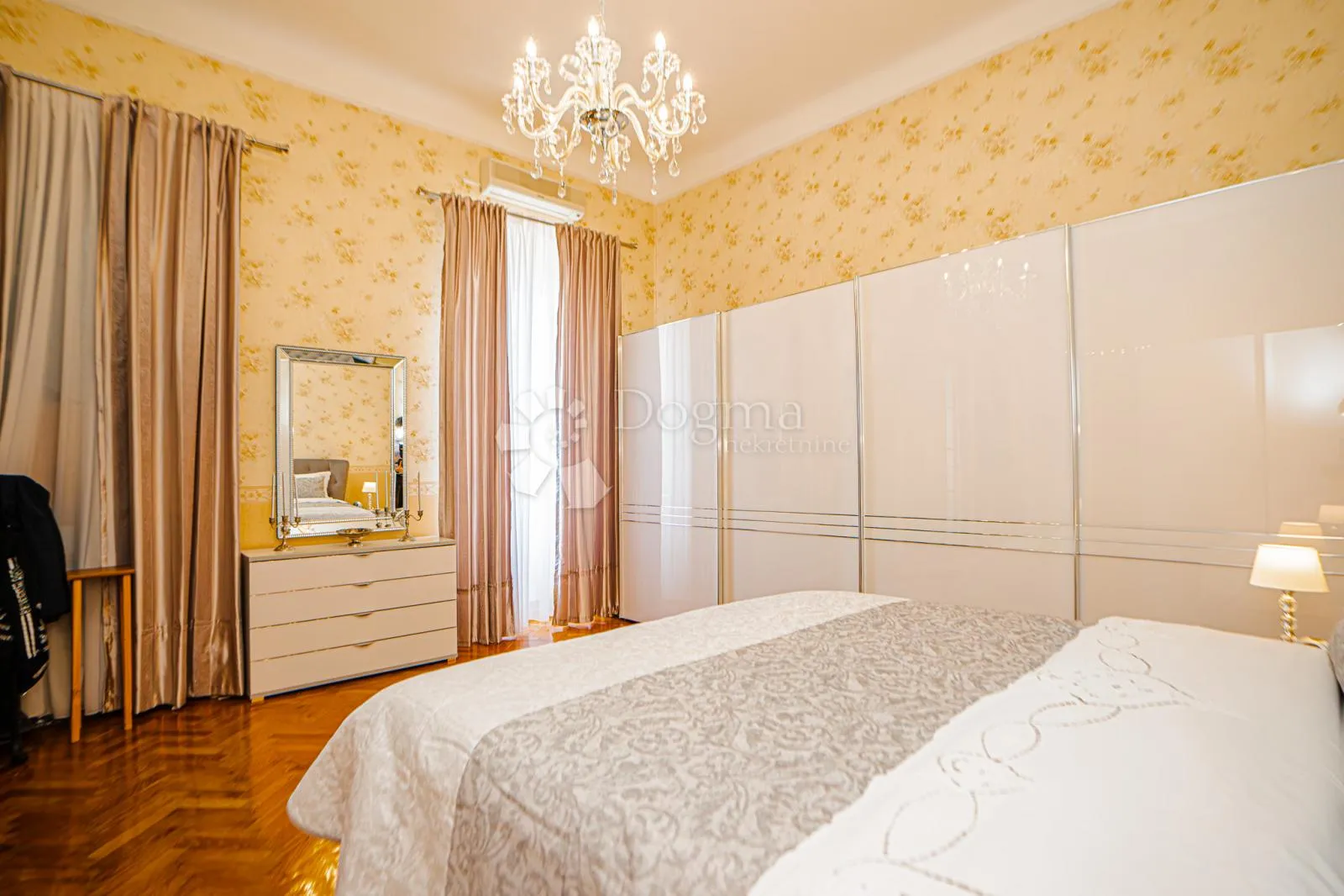 centar 121m2 4skl prvi kat porto baroš na dlanu!! - slika 15