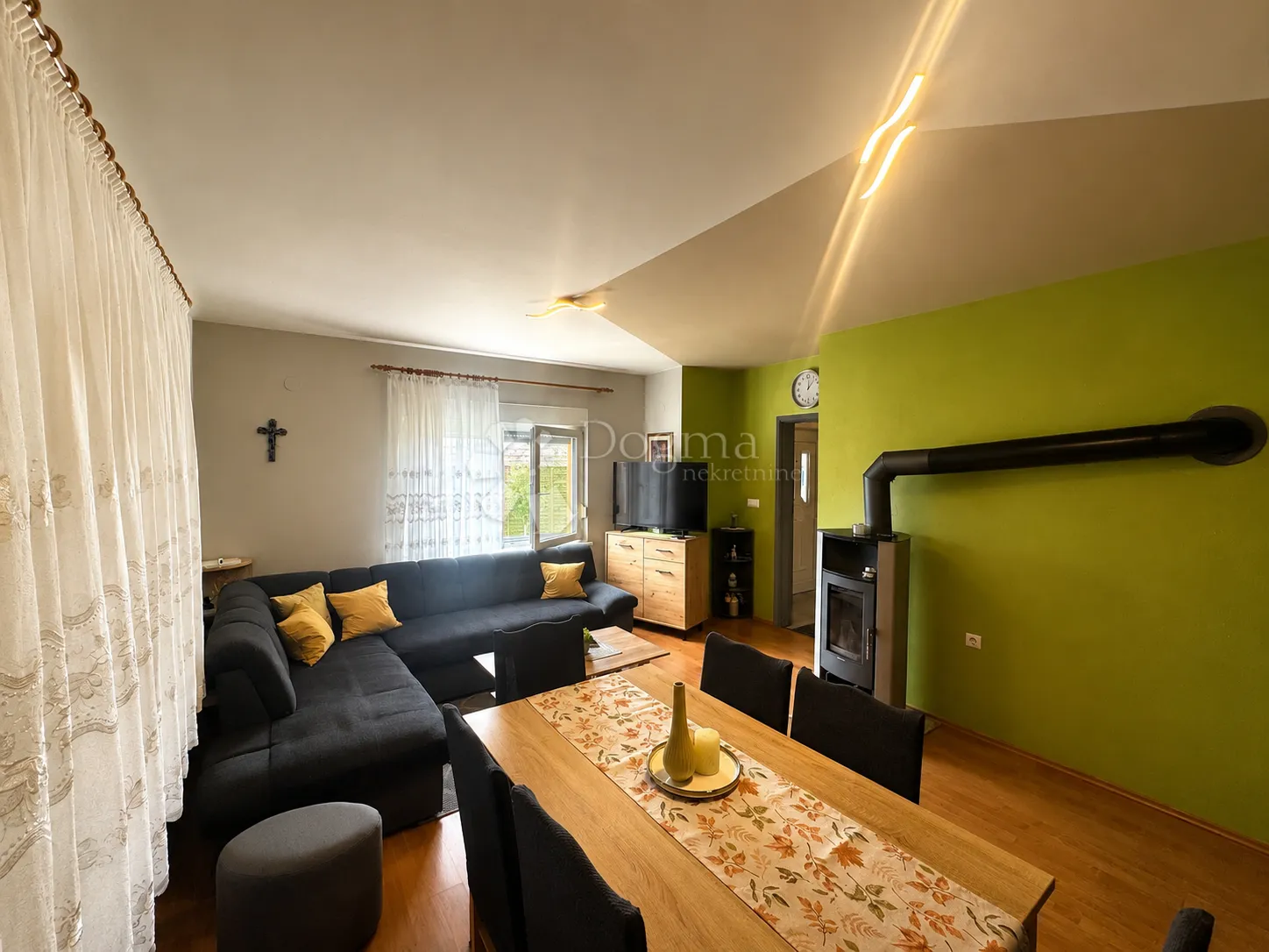 brodski drenovac – kuća 140 m², veliko zemljište - slika 3